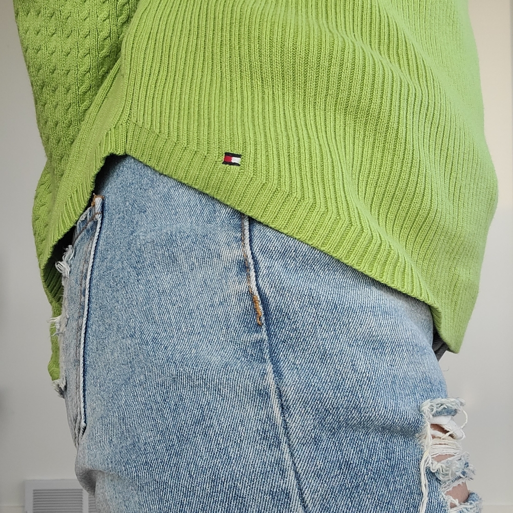 Tommy Hilfiger vintage sweater - Picture 2 of 4